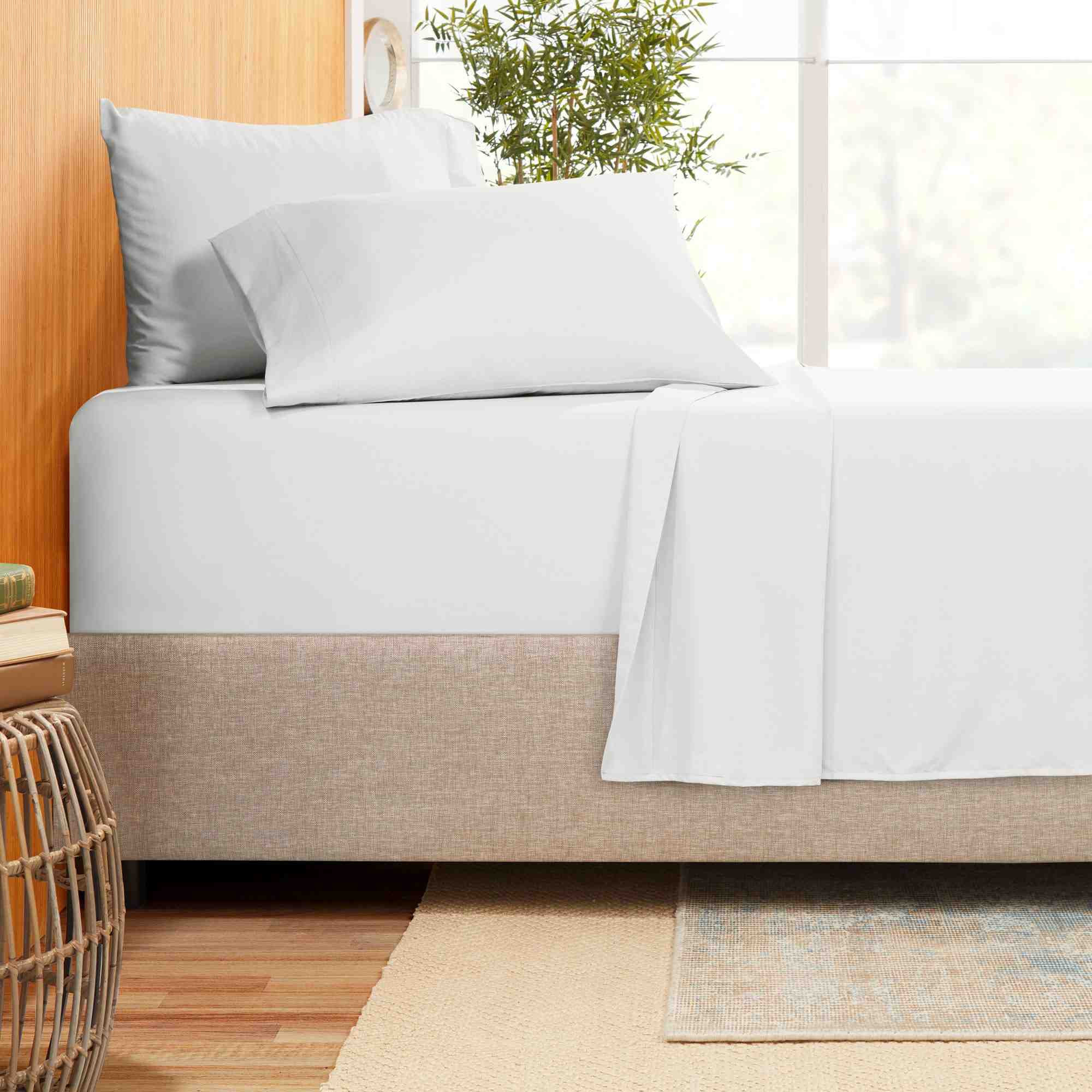 What are the pros and cons of bamboo fabric?