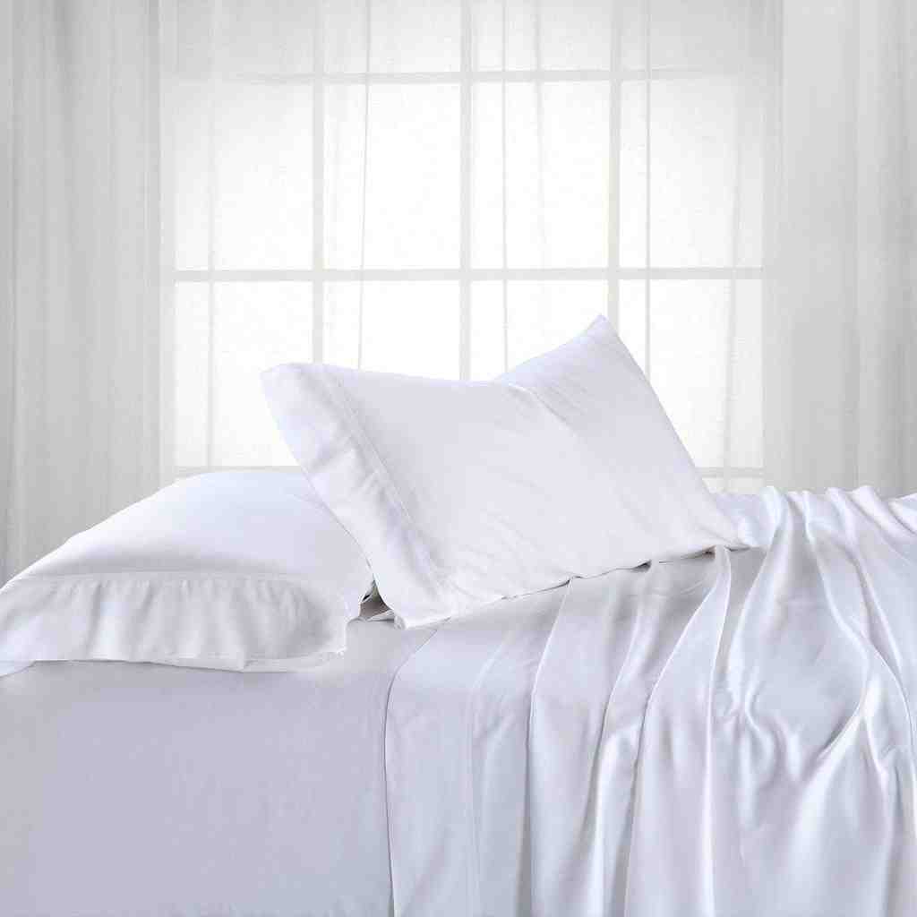 What happens if you wash bamboo sheets in hot water?