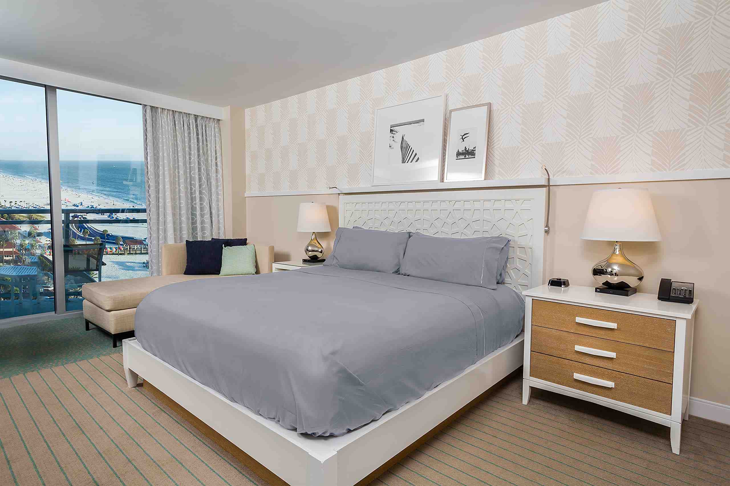 What are the pros and cons of bamboo fabric?