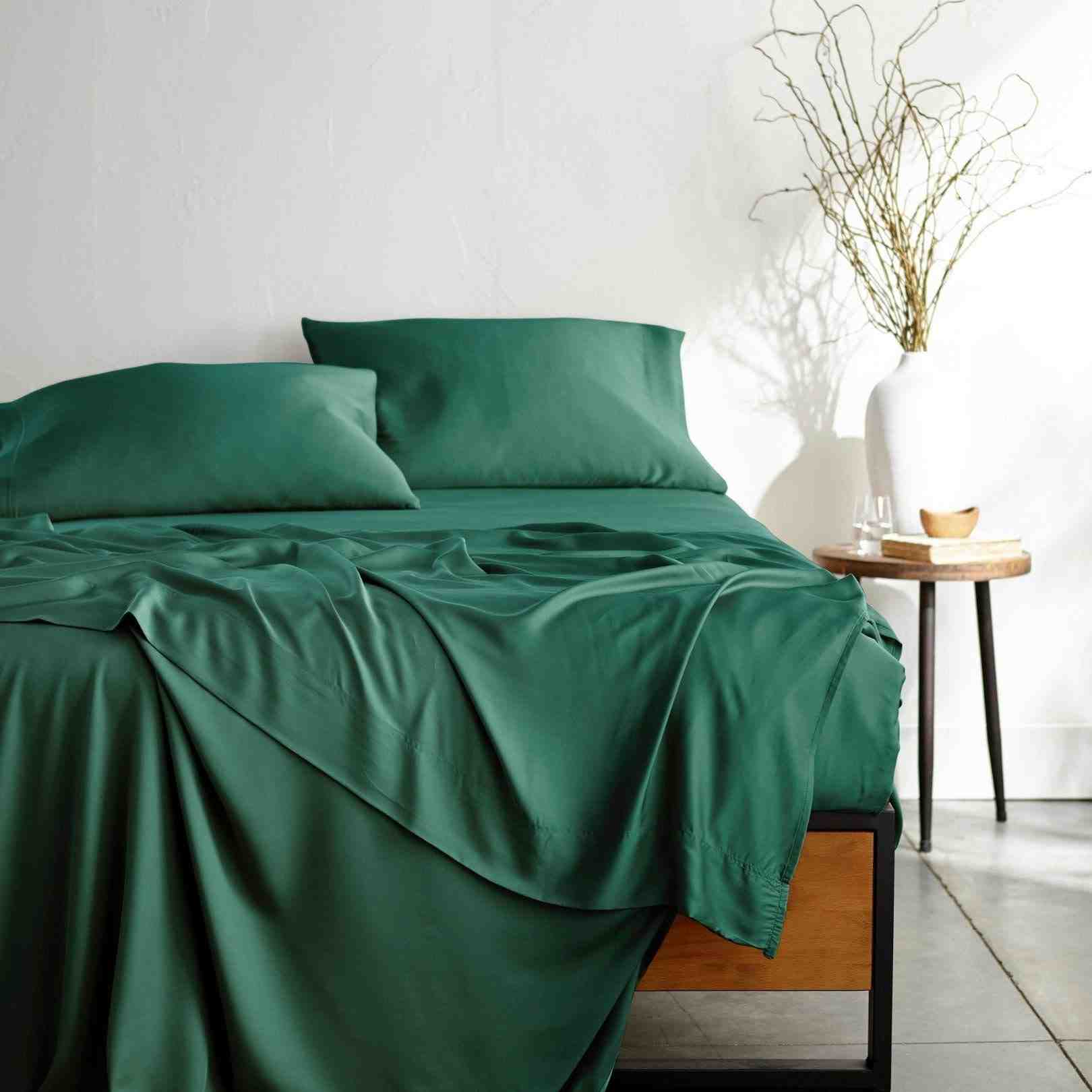 What happens if you wash bamboo sheets in hot water?