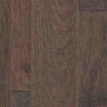 Do bamboo floors buckle?