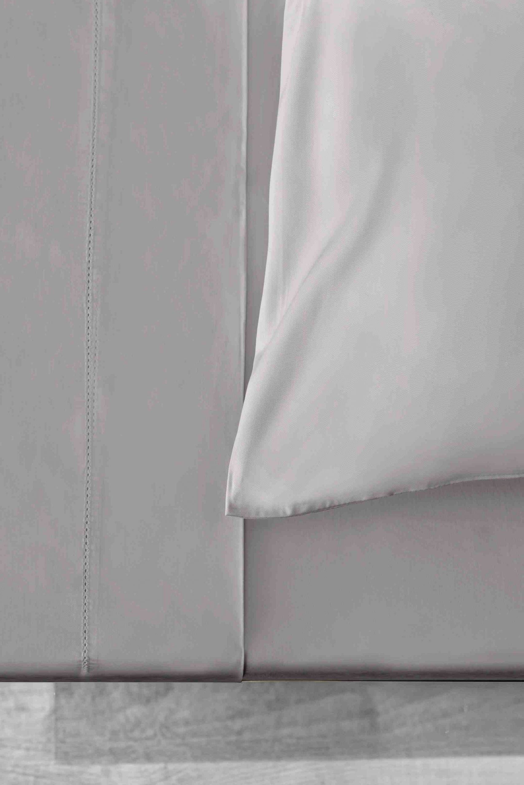 Do bamboo sheets wrinkle easily?