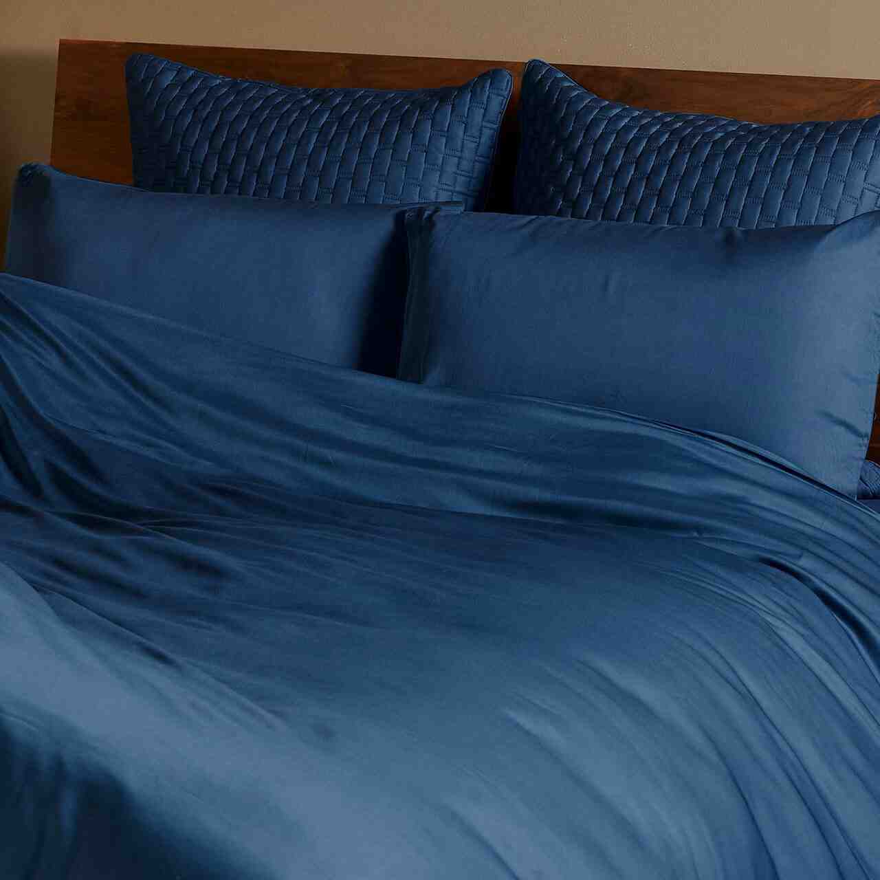 What's the difference between fitted and deep fitted sheets?