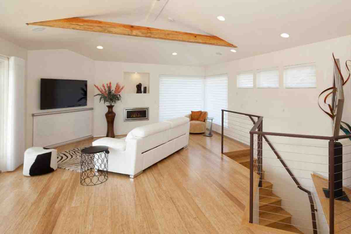Can you mop bamboo floors?