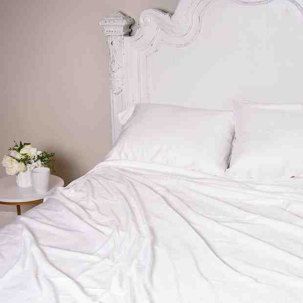 How do you fit a flat sheet?