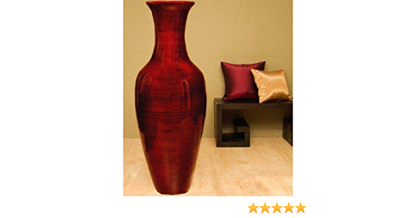 How tall should a vase be on a table?