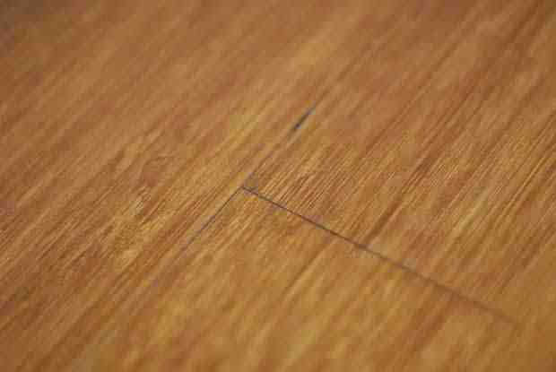 What colors does bamboo flooring come in?
