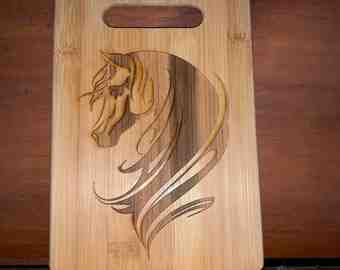 What is a medium weight horse blanket?
