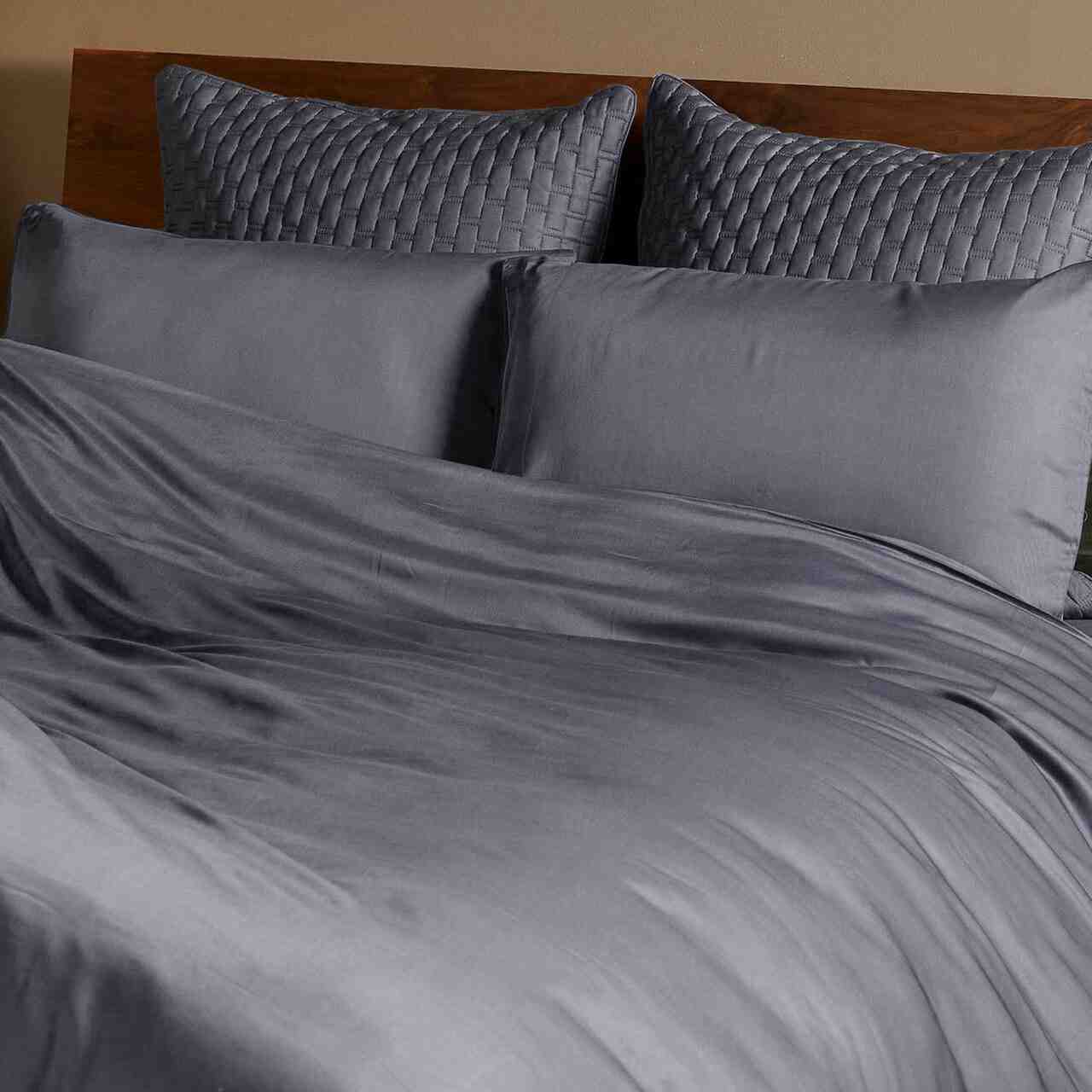 Is cotton or bamboo better?