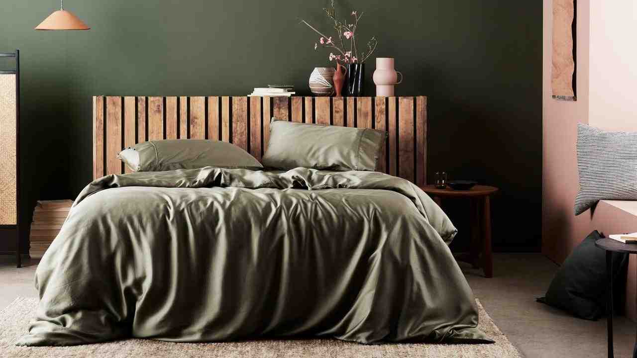 What does bamboo sheets feel like?