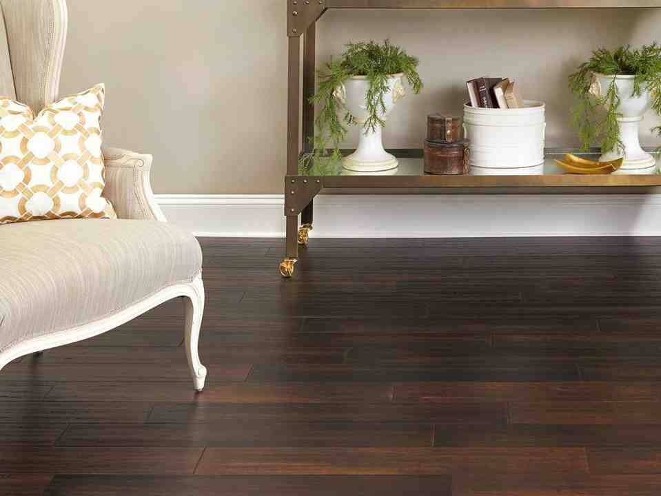 What is better 10mm or 12mm laminate?