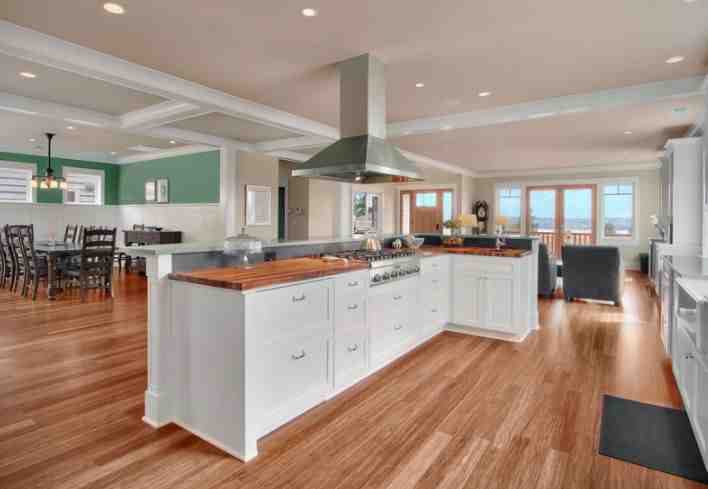 How do you mop bamboo floors?