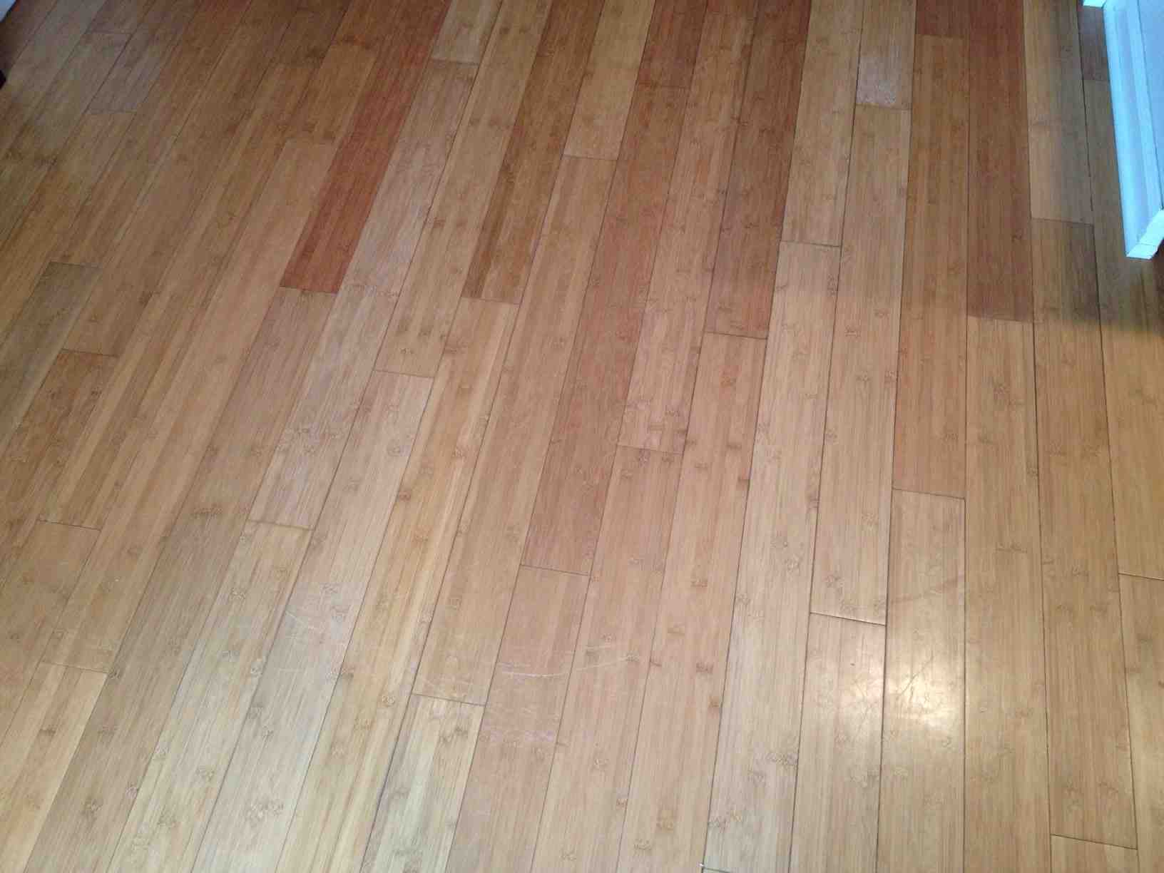 Can I mop with vinegar and Dawn?