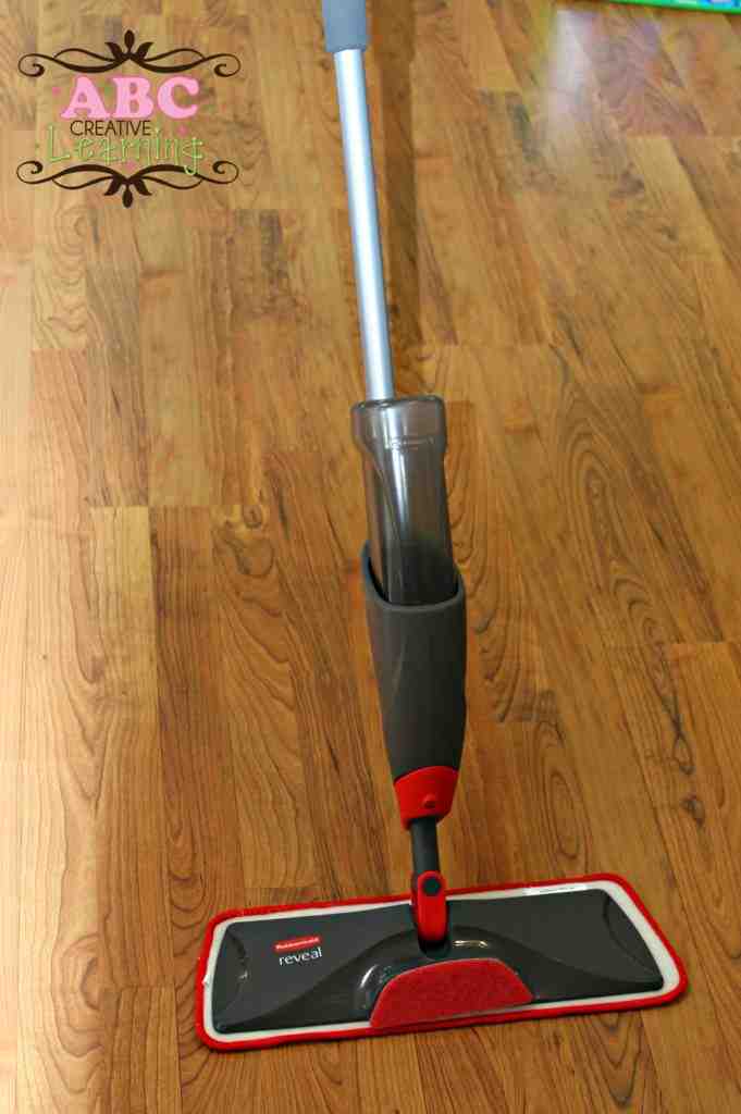 Can Swiffer wet mopping cloths be used on wood floors?