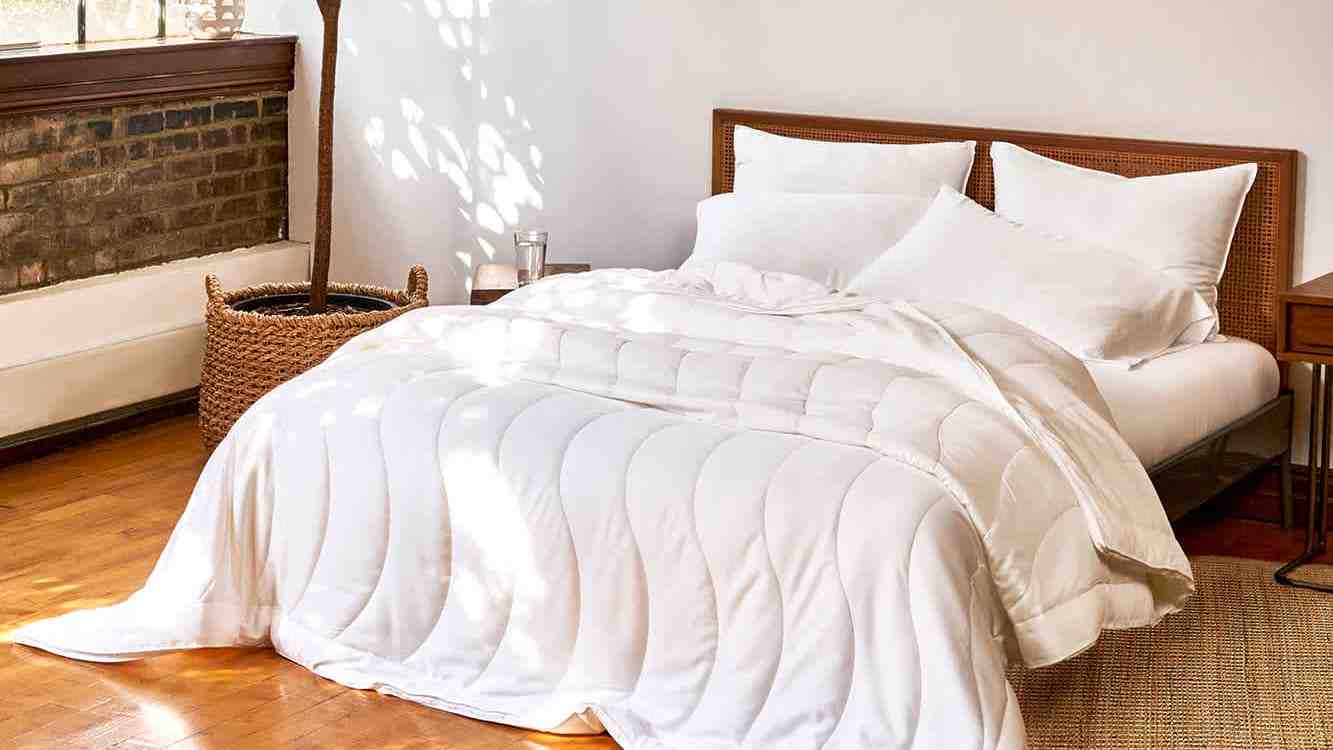 What is the best sheet material for hot sleepers?