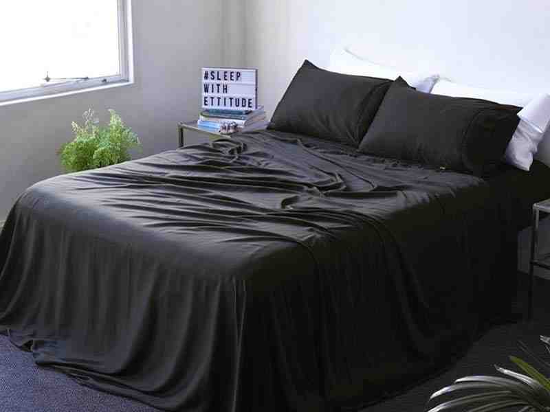 What is the difference between Egyptian cotton and bamboo sheets?